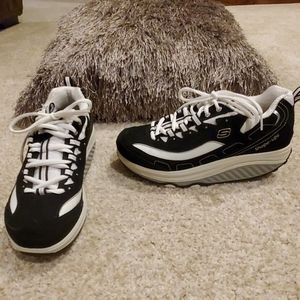 SKECHER SHAPE UP WALKING SHOES
